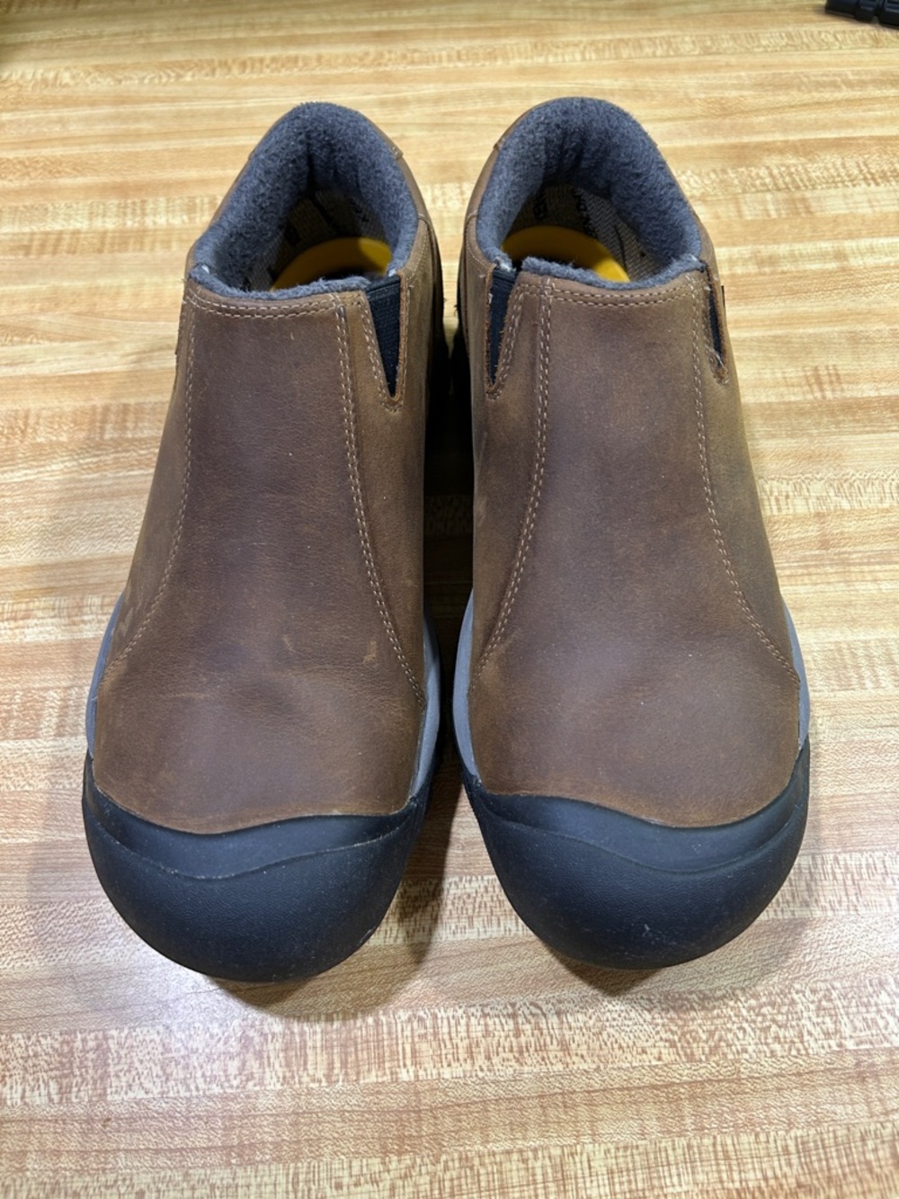 keen Brixen brown waterproof Leather Slip-On. New never worn but no tags